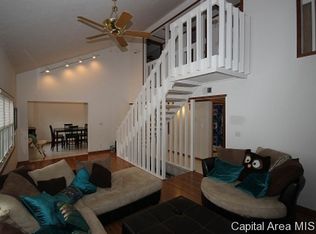 727 Thistle Rdg, Springfield, IL 62707