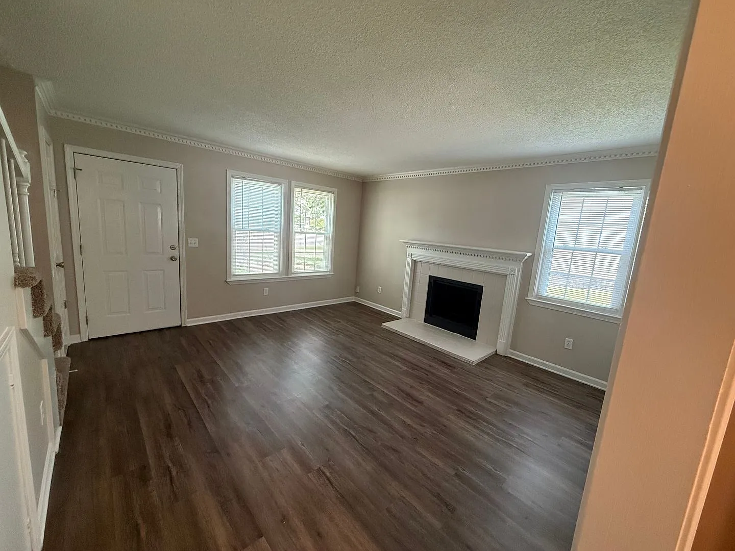 Beautiful 2BR Townhome | Huge Private Deck | Lawn Care Included | $1,495/mo — Photo 4