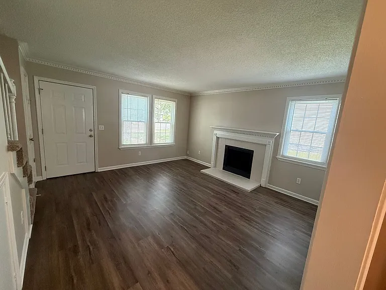 3346 Oak Trees Ct — Photo 4