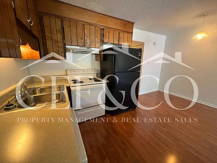 1 bed, 1.0 bath, 918 sqft, $895 — Photo 4
