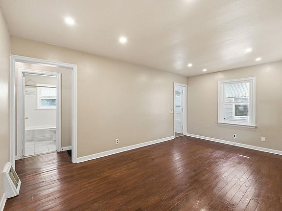 3rd image of 3405 Holton Ave