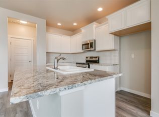2154 S Knotty Pine Ave, Meridian, ID 83642