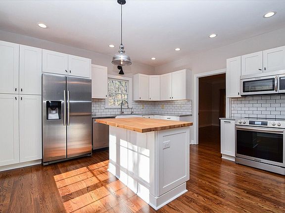 4th image of 5780 Lost Mountain Rd