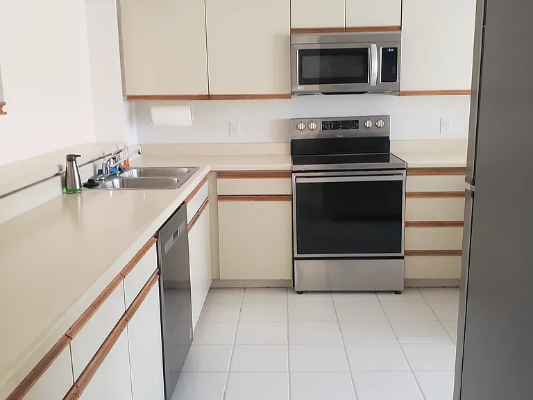 136 Desert Falls Dr E — Photo 8