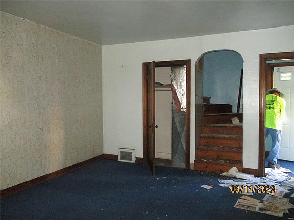 4th image of 3840 Oakridge Blvd