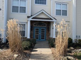 672 Saint Andrews Pl, Englishtown, NJ 07726