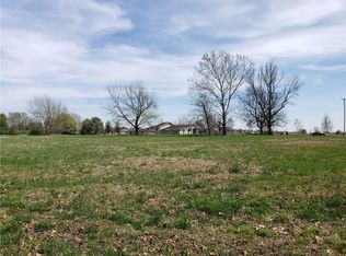 1108 Dallas St SW, Gravette, AR 72736