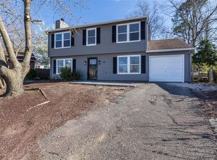 19 Sloop Ct, Barnegat, NJ 08005
