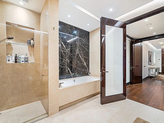 4th image of 53 W 53rd St #20C