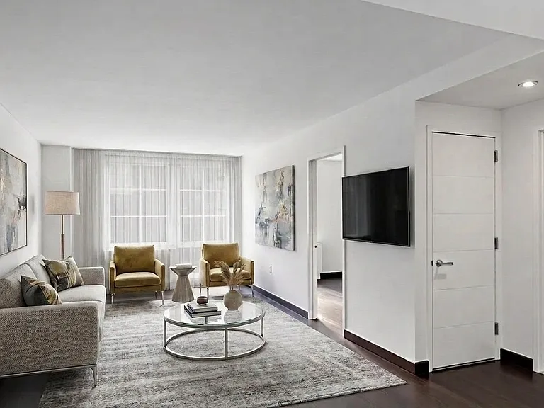 138 E 12th St #4I — Photo 1
