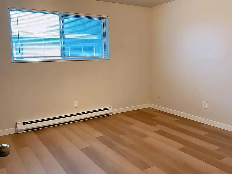 703 Woodford Ave N #2A — Photo 9