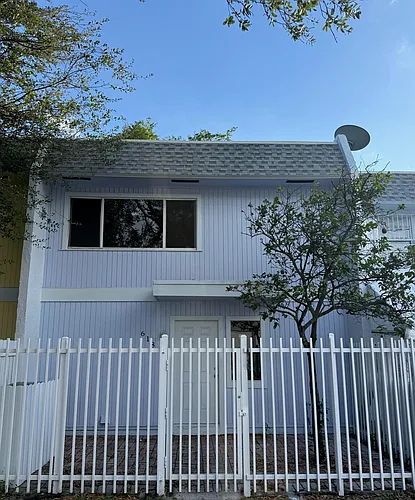 618 NW 11th St Photo 1 618 NW 11th St Photo 1