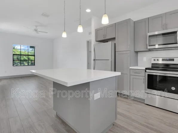 630 NE 14th Ct Unit 205, Fort Lauderdale, FL 33304