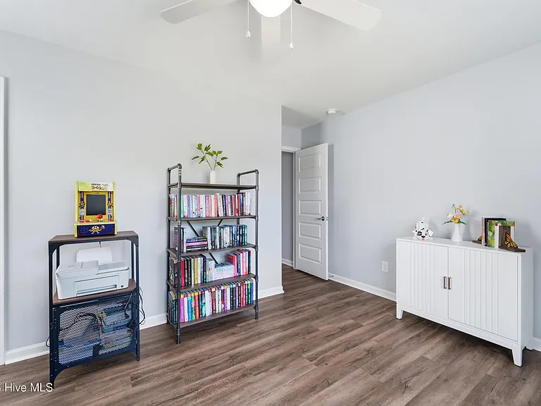 292 Independence Blvd — Photo 32