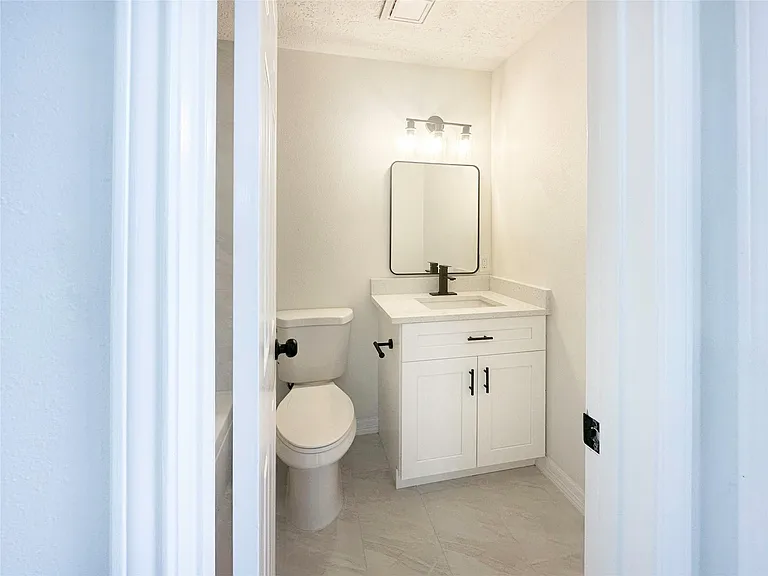 9843 Stableway Dr — Photo 23