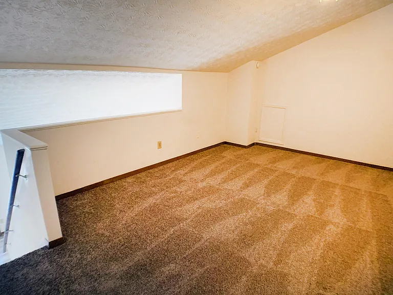 Wyndemere Apartments — Photo 48