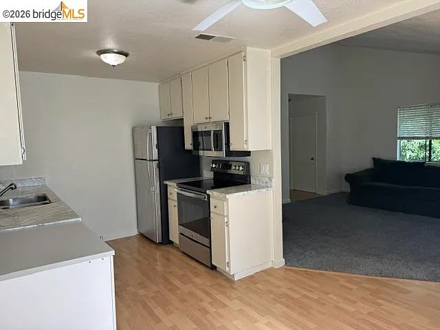 2701 Harvest Ln — Photo 11