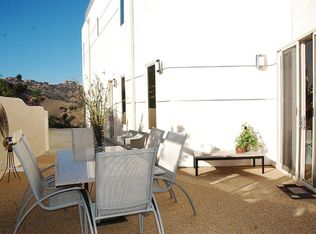 175 Dapplegray Rd, Bell Canyon, CA 91307