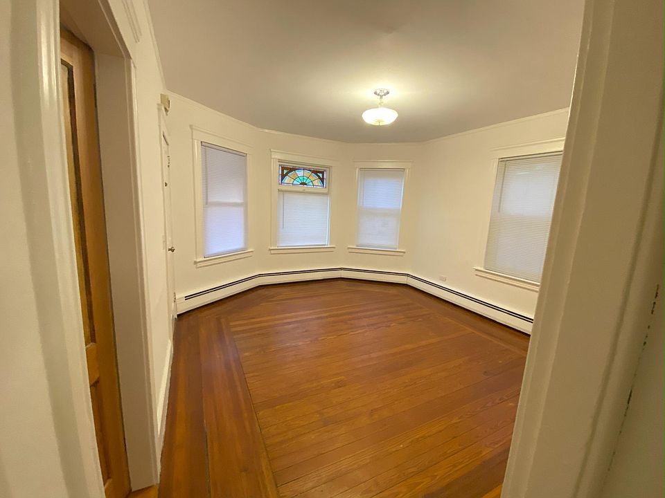1st image of 204 Jewett St Floor 2