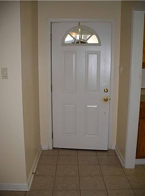 3rd image of 3622 Meadowdale Dr