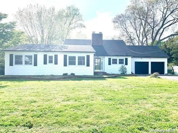 210 Bay Avenue, Patchogue, NY 11772