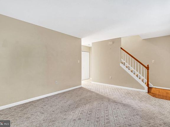 3rd image of 1141 Hearthridge Ln