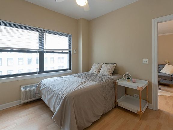 5th image of 25 E Delaware Pl #1sykhktrw