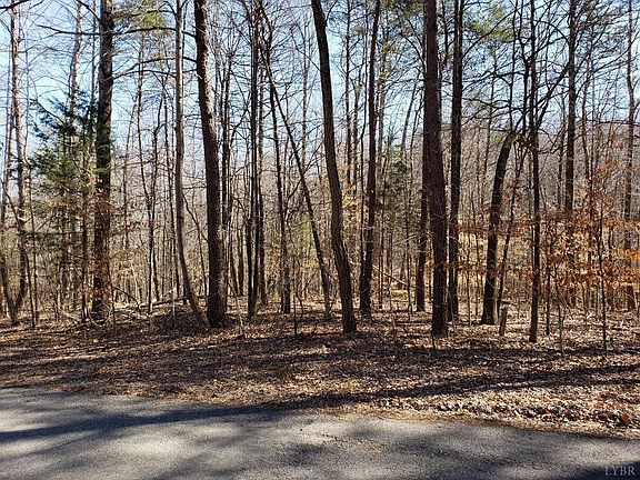 3rd image of 0 Surrey Dr