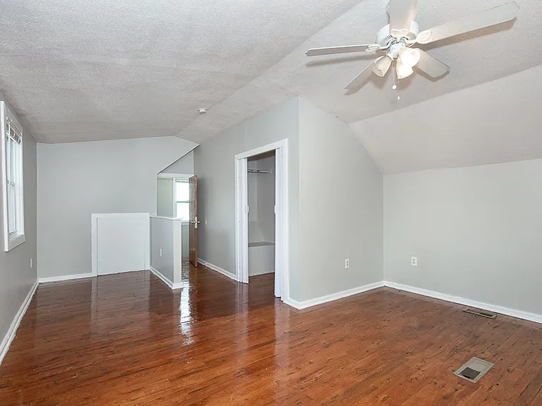 12912 Silver Rd — Photo 10