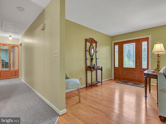 4th image of 3316 Lowell Ln