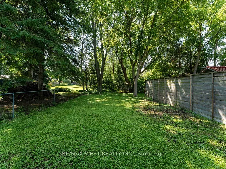 67 May Ave — Photo 33