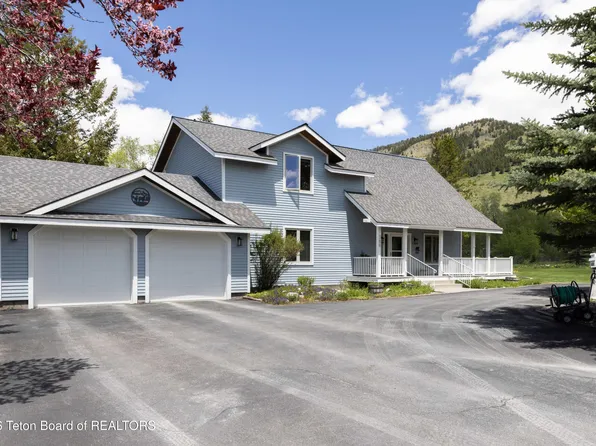 388 Middle Branch Dr, Star Valley Ranch, WY 83127