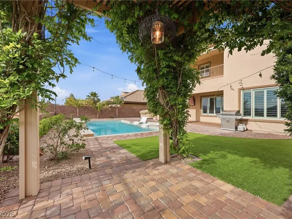 2901 Grande Arch St, Henderson, NV 89044