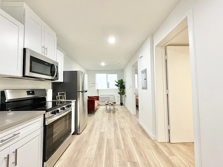 4253 Whittier Blvd #B613 — Photo 3