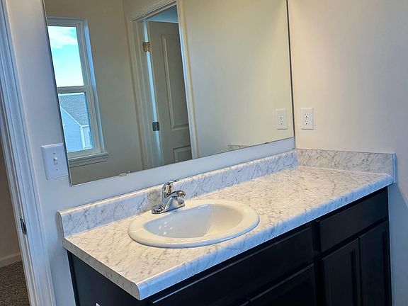5th image of 330 Wallingford St Lot 274