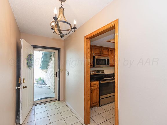 4th image of 1324 Montclair Dr