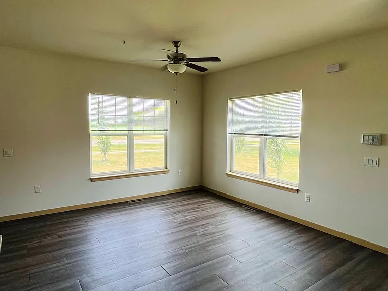6048 Driscoll Dr — Photo 11
