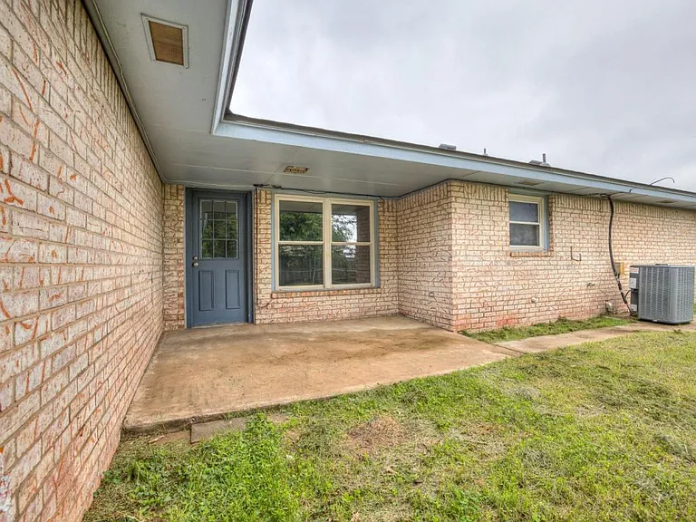 523 N Robin Way — Photo 44