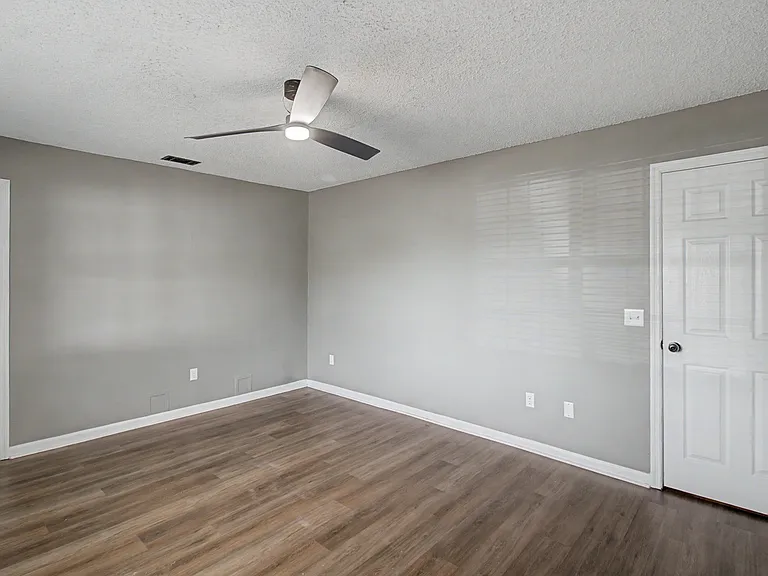 291 Sabreena Cir — Photo 12