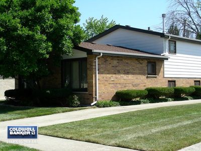 10113 S Komensky Ave, Oak Lawn, IL, 60453