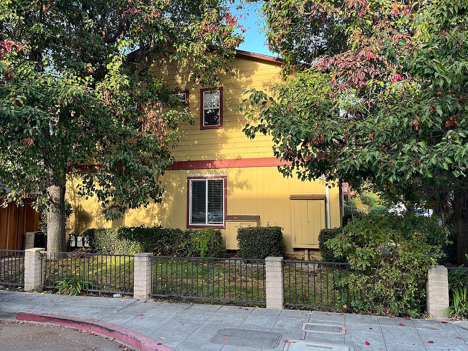1st image of 626 Hilton St