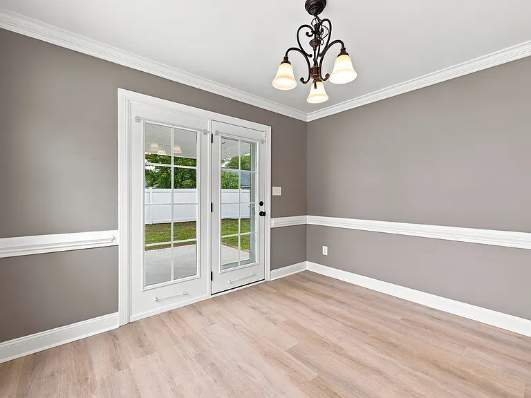 2517 Sawgrass Dr — Photo 9