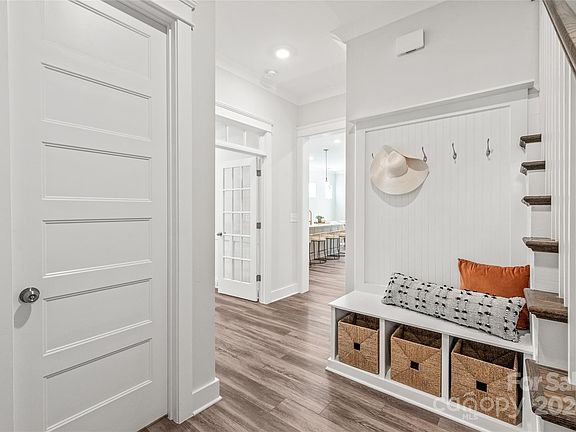 4th image of 4820 Blanchard Way