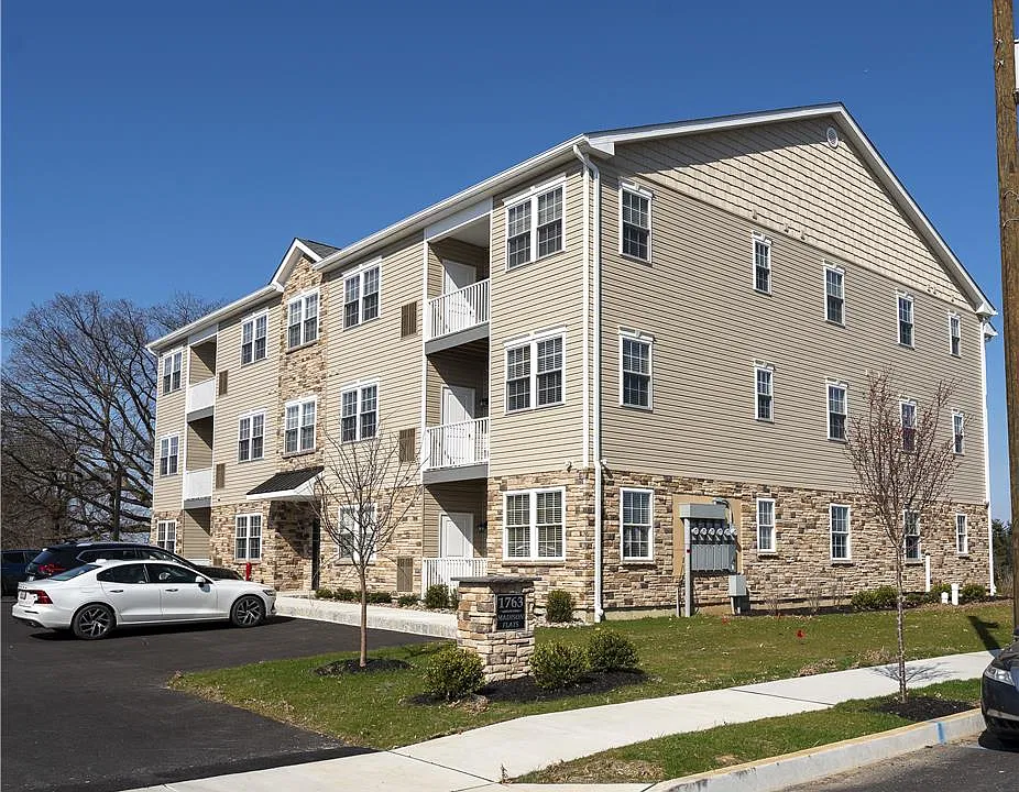 1763 Madison Ave #203
