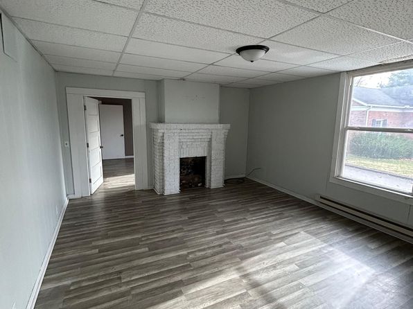 325 Main St APT 1