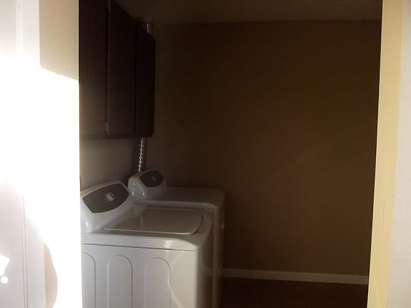 5th image of 415 Dartmouth Dr