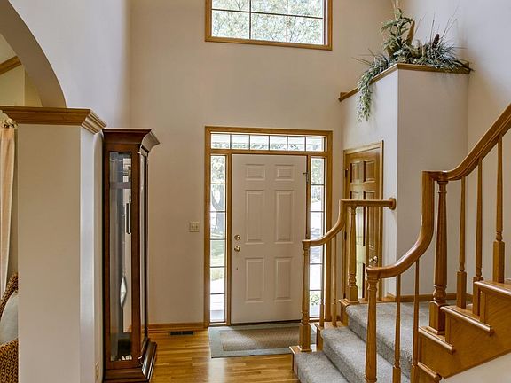 4th image of 7008 Beaver Hollow Cir