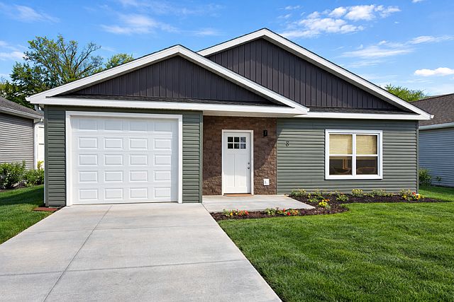 1st image of 8 Longbranch Dr
