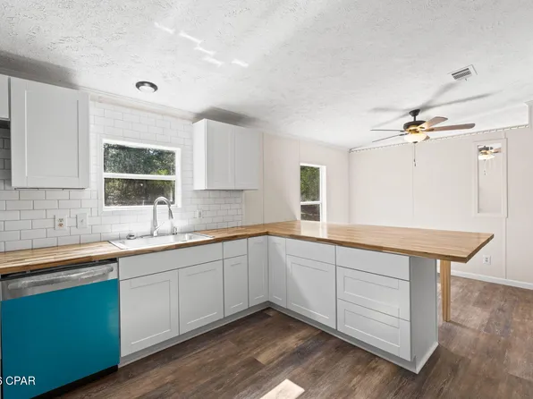 135 N Verdi Ln, Defuniak Springs, FL 32433