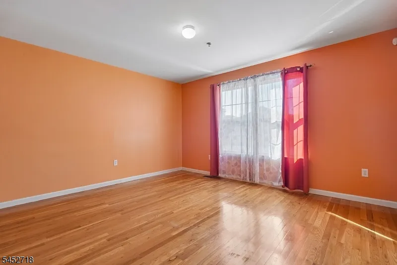 2 bed, 1.5 bath, $2,900 — Photo 2